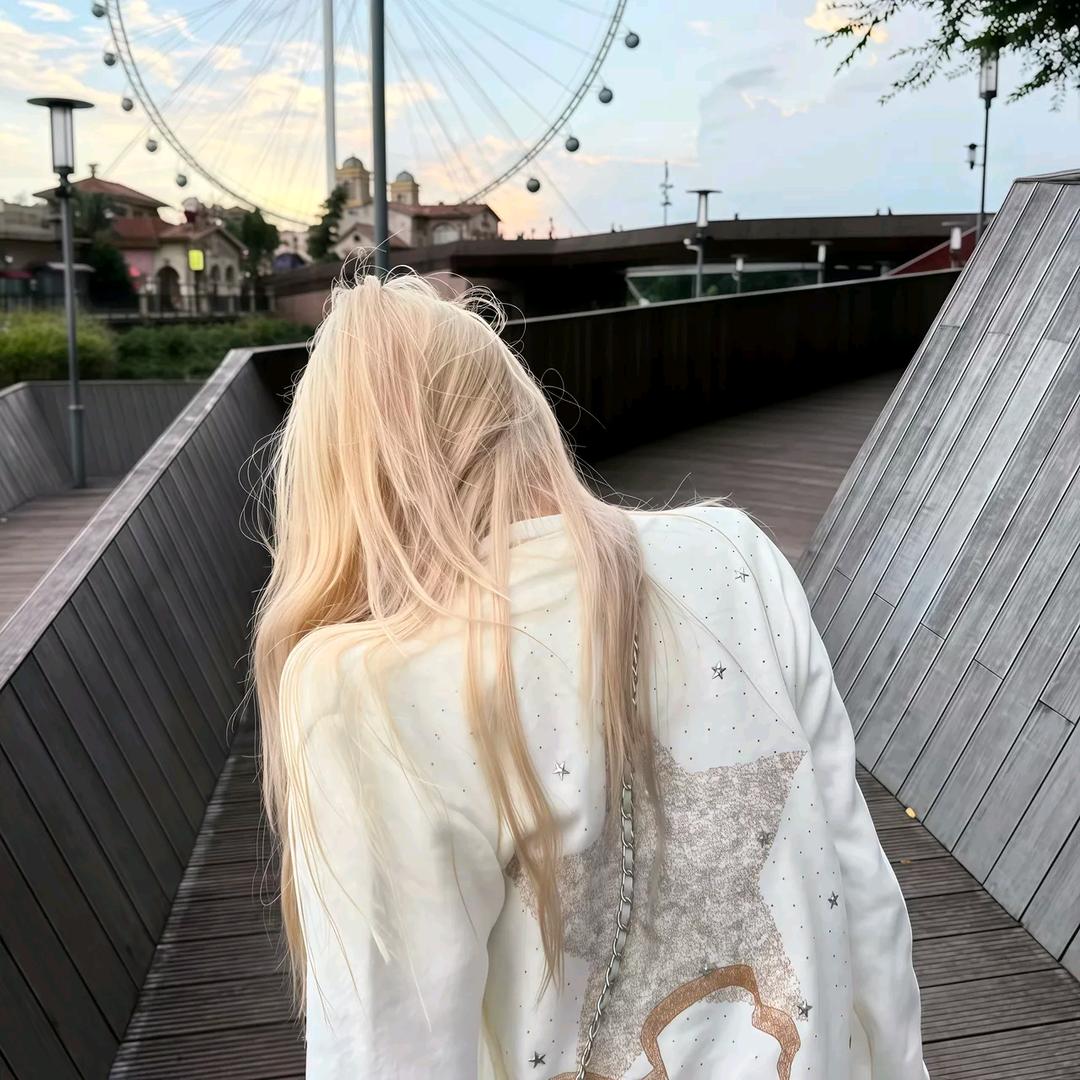 𝙐𝙣𝙞𝙦𝙪𝙚