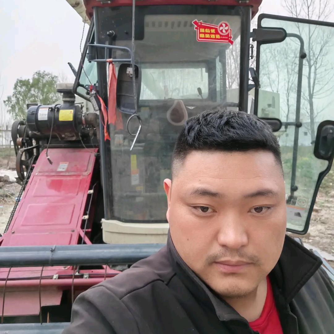 小崔：跨区全国各地收割机