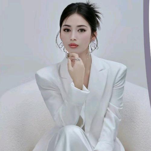 阿斯亚🌸楼兰瑜伽联合创始人