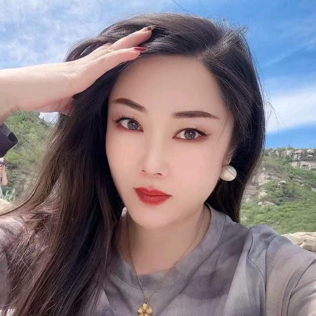 龙青雅御会所老板娘