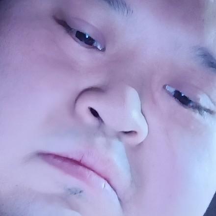 梁堃