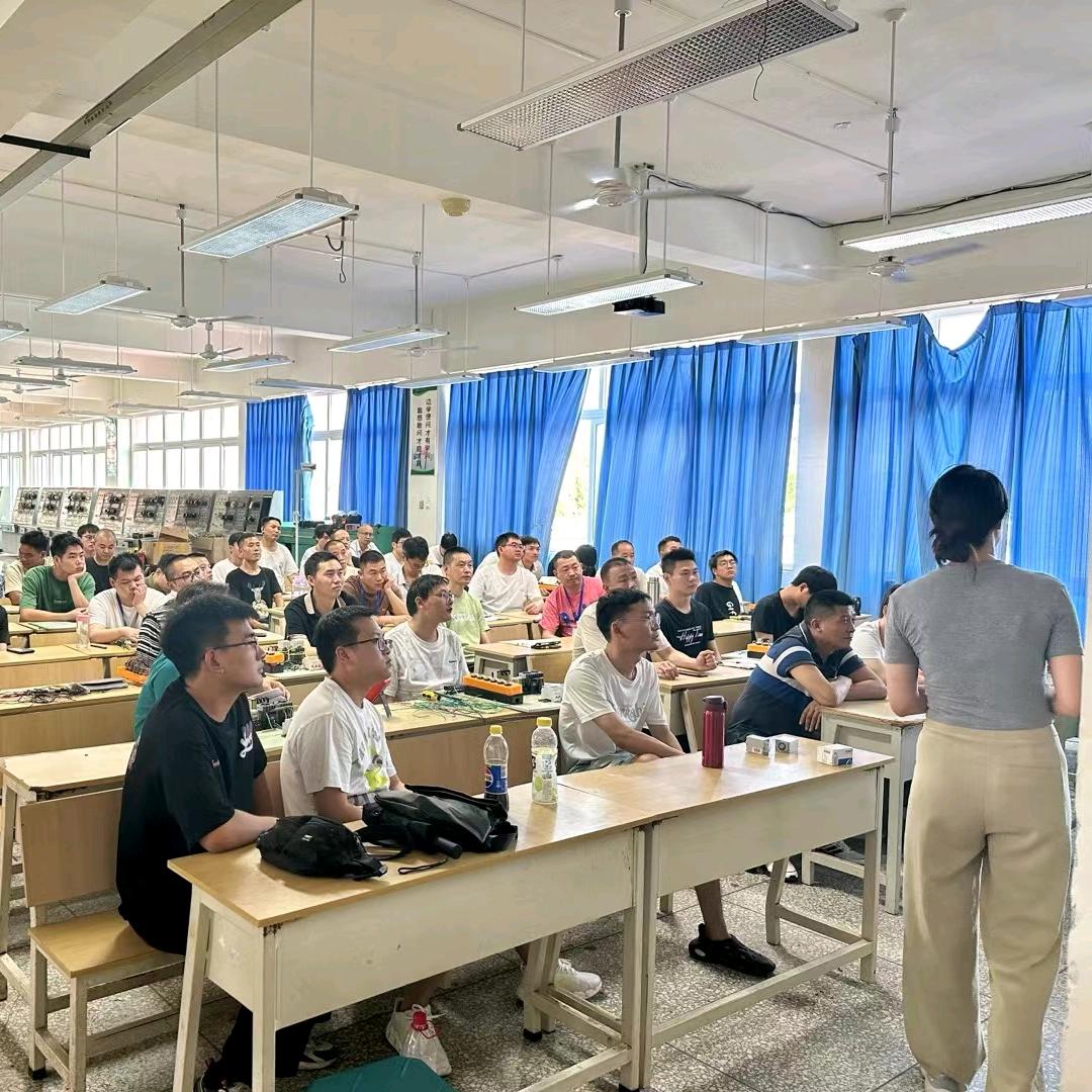 训德成都航空航天产教培训