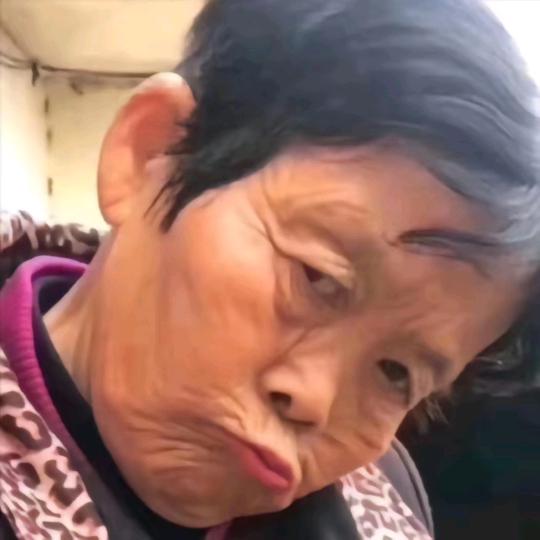 满山猴子我腚最红.