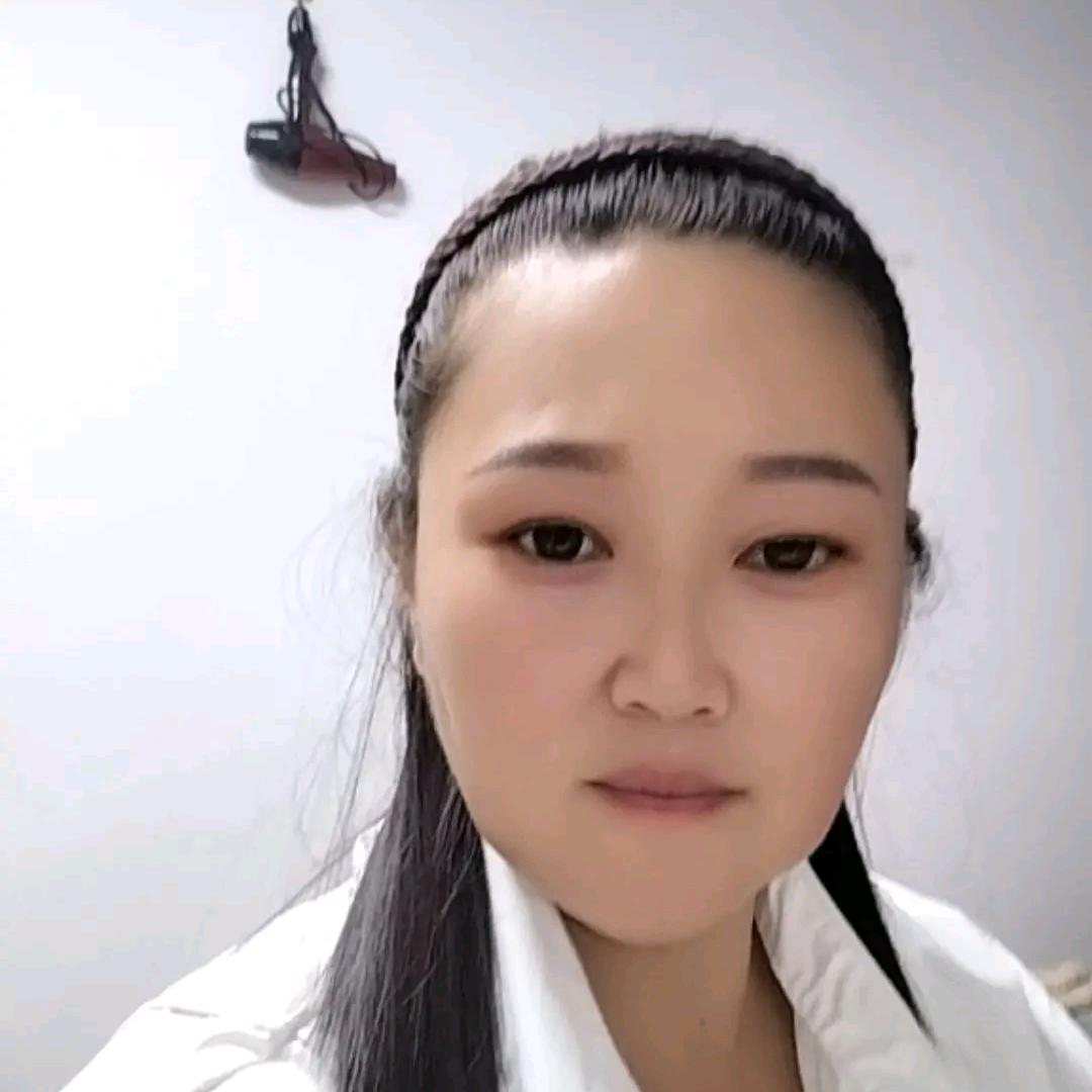 莹莹妈
