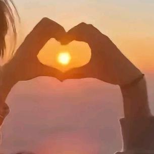 摸鱼的🐟甜甜圈🍩