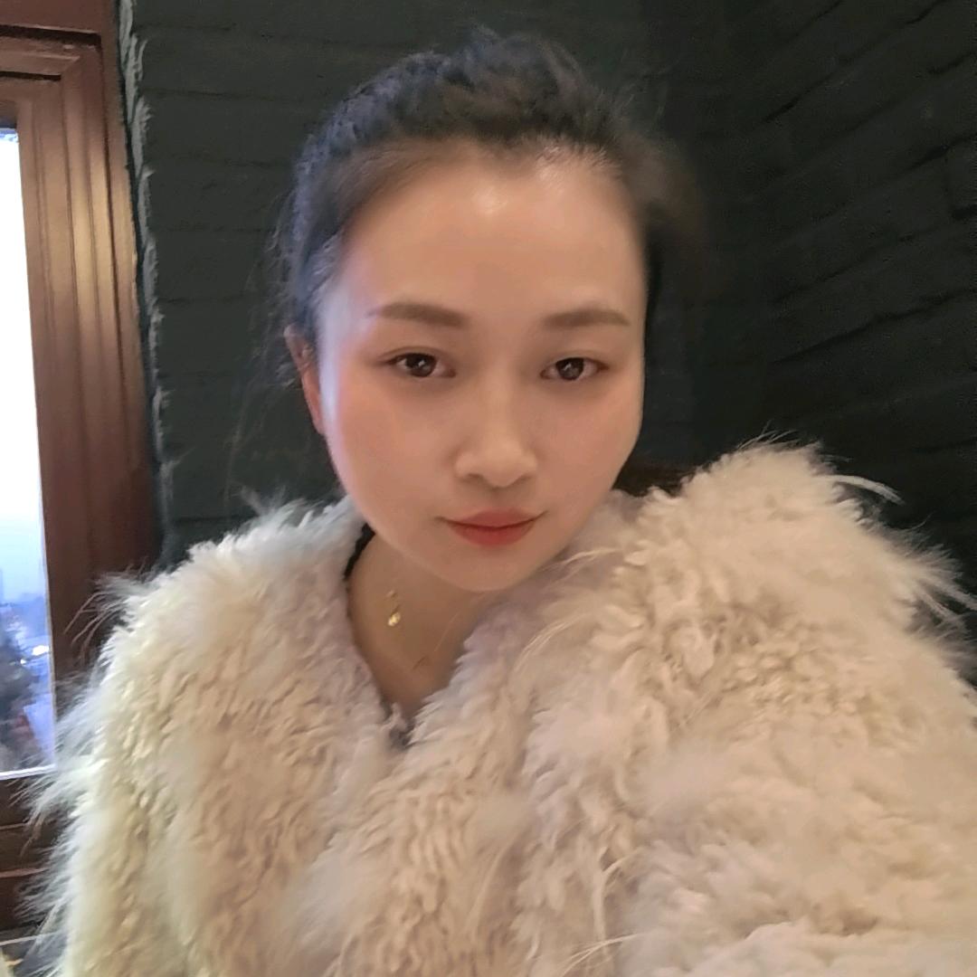 依依
