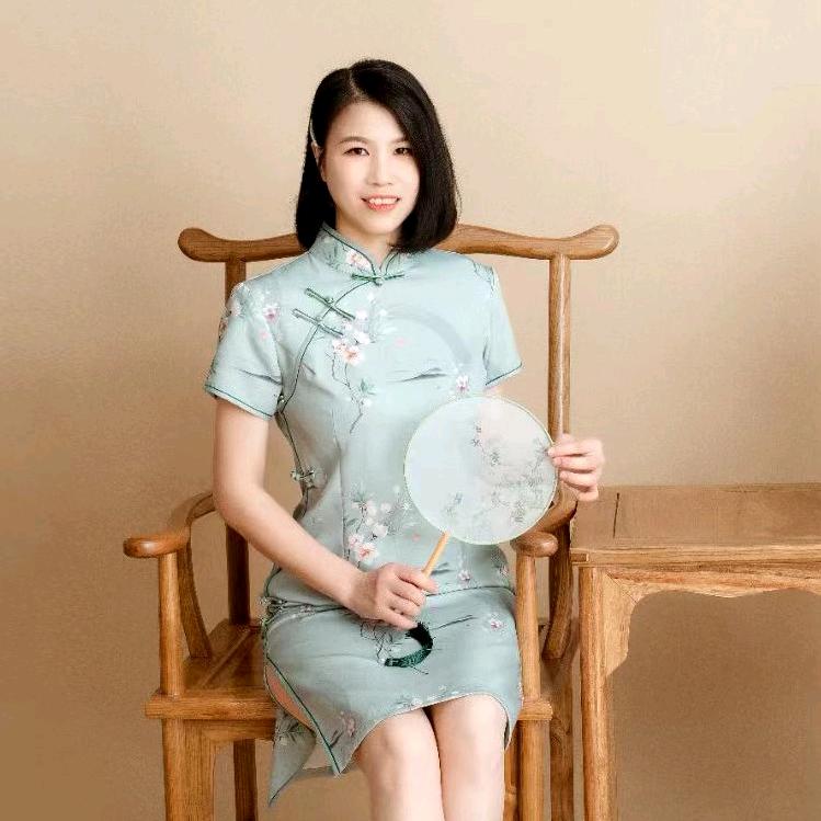 欧文轻奢时尚女装
