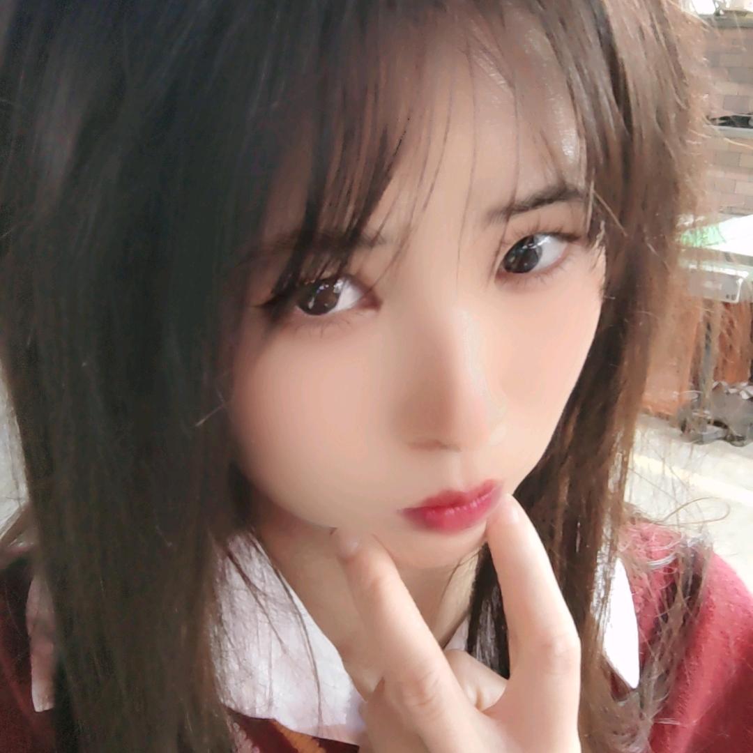 小花同学(｡•ˇ‸ˇ•｡)