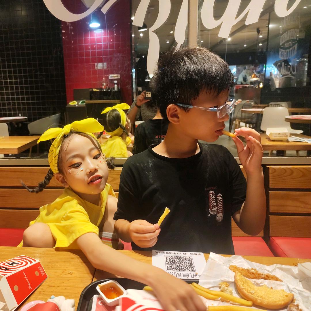 可乐哥哥&秋千妹妹