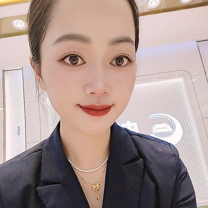 中国黄金胡小英