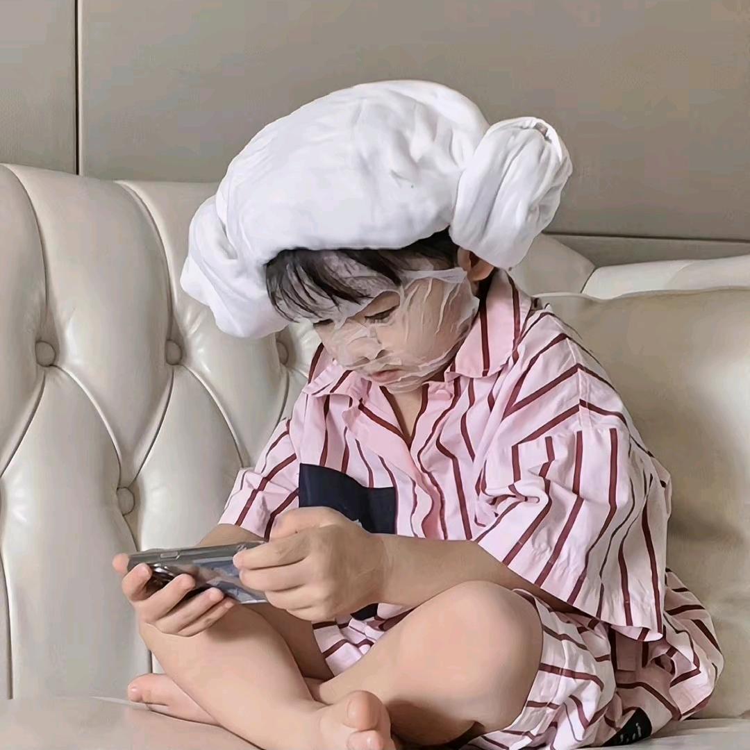 冯宇.