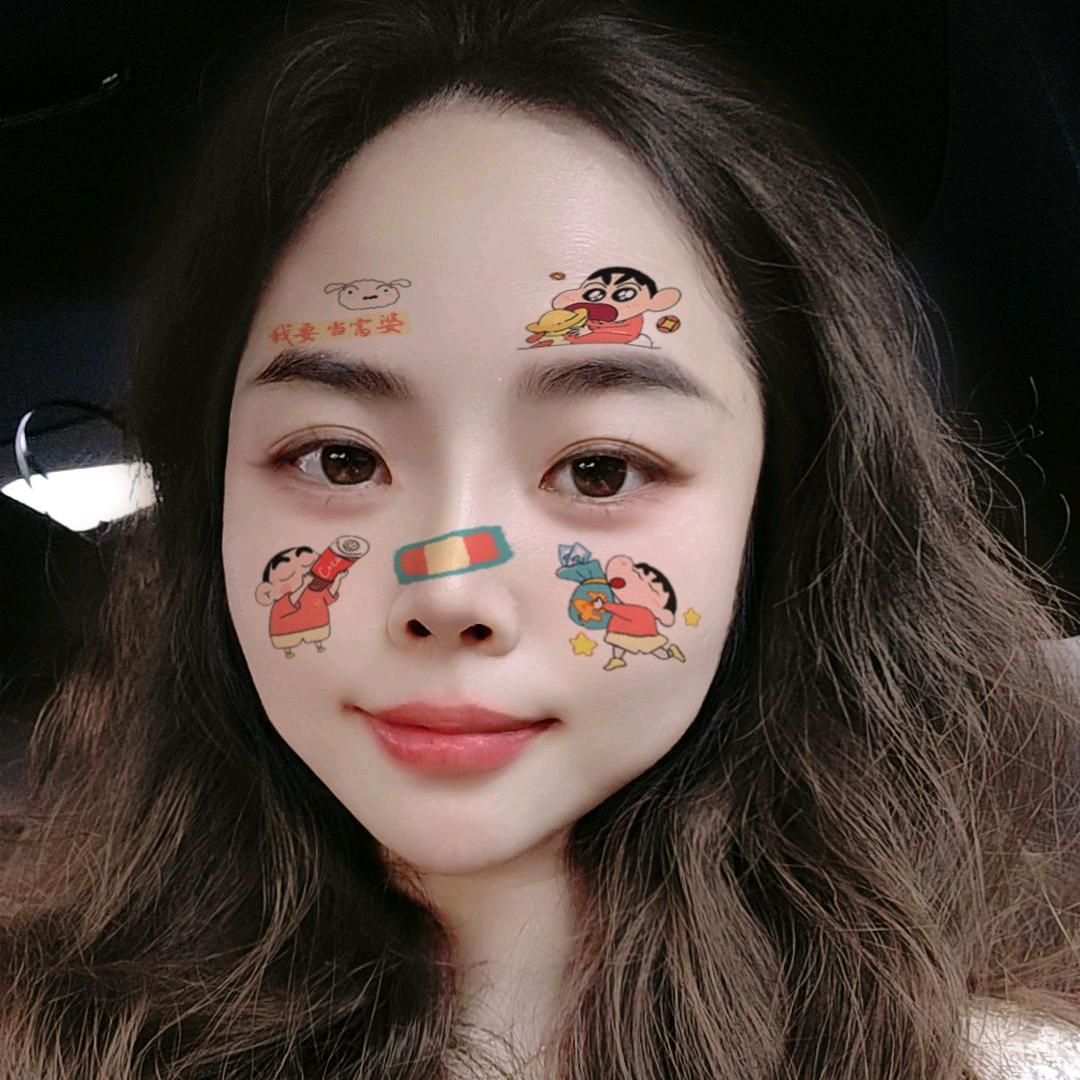 小雪花美甲的小洁