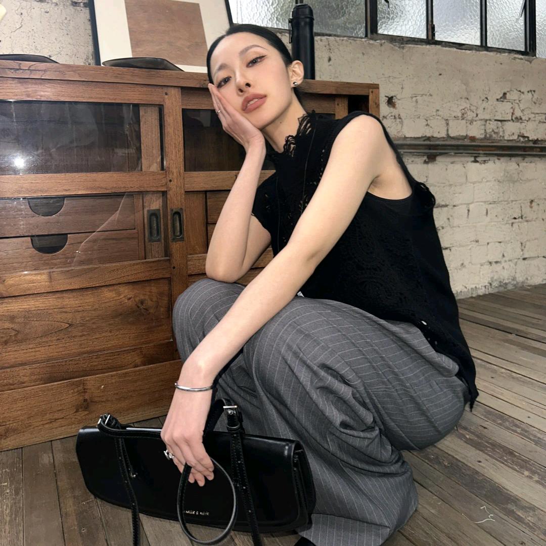 J CCC影子(精致穿搭)