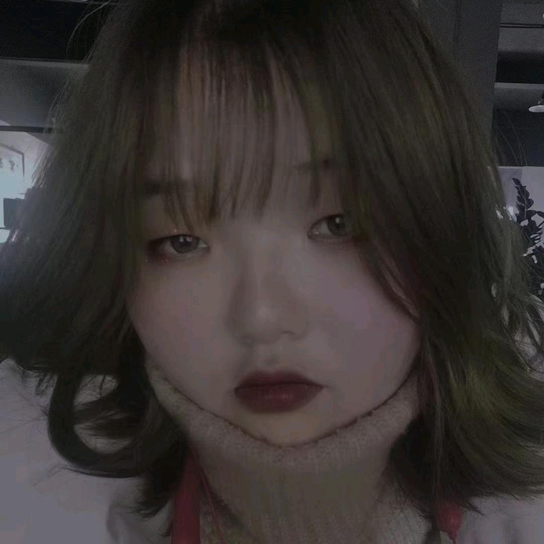 小了个何