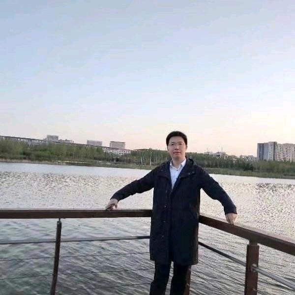 君峰博士