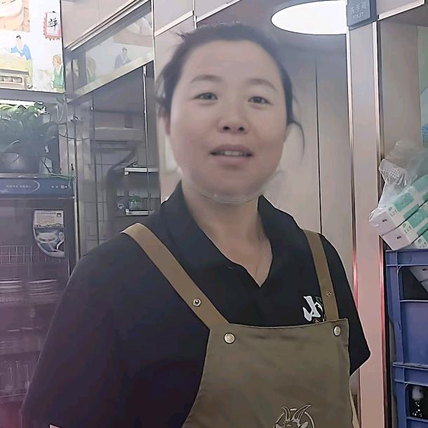 小鲜羊单县羊汤的店小二