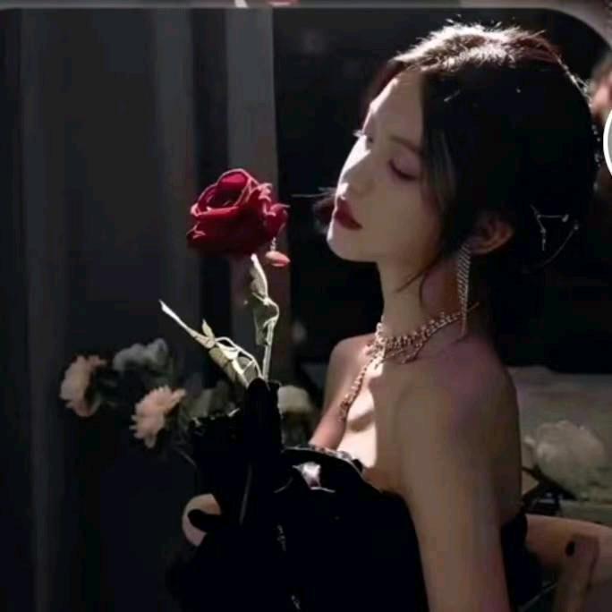 ꧔ꦿ᭄💞淡然一笑💞꧔ꦿ᭄《拒绝私聊