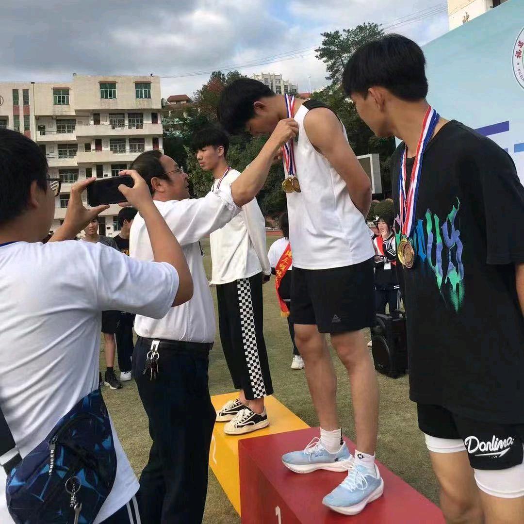 月月圆