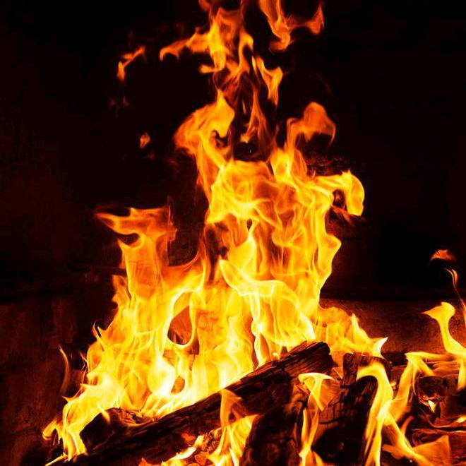 正面朝男VS醒目