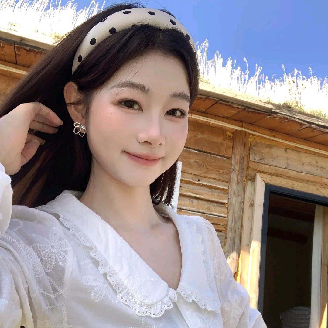 EIA一尧（爆款穿搭好物分享）