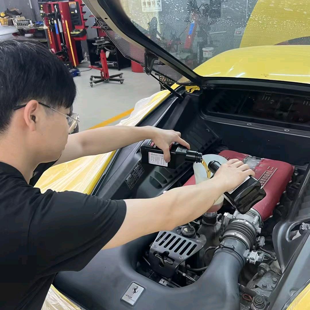 汽修工小戴