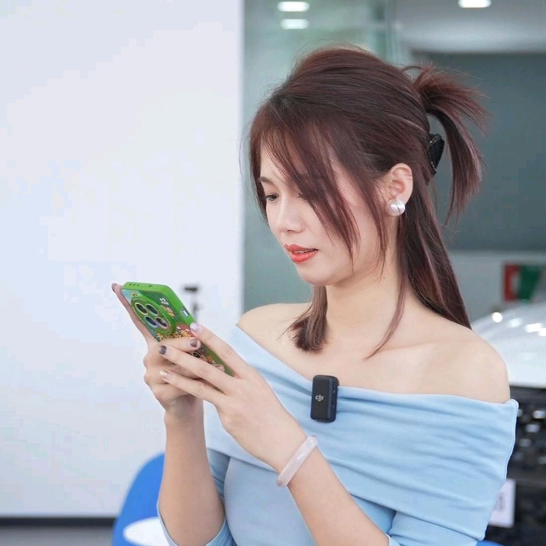 小曼（想见袁咏仪）