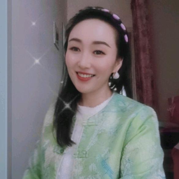 憨    女