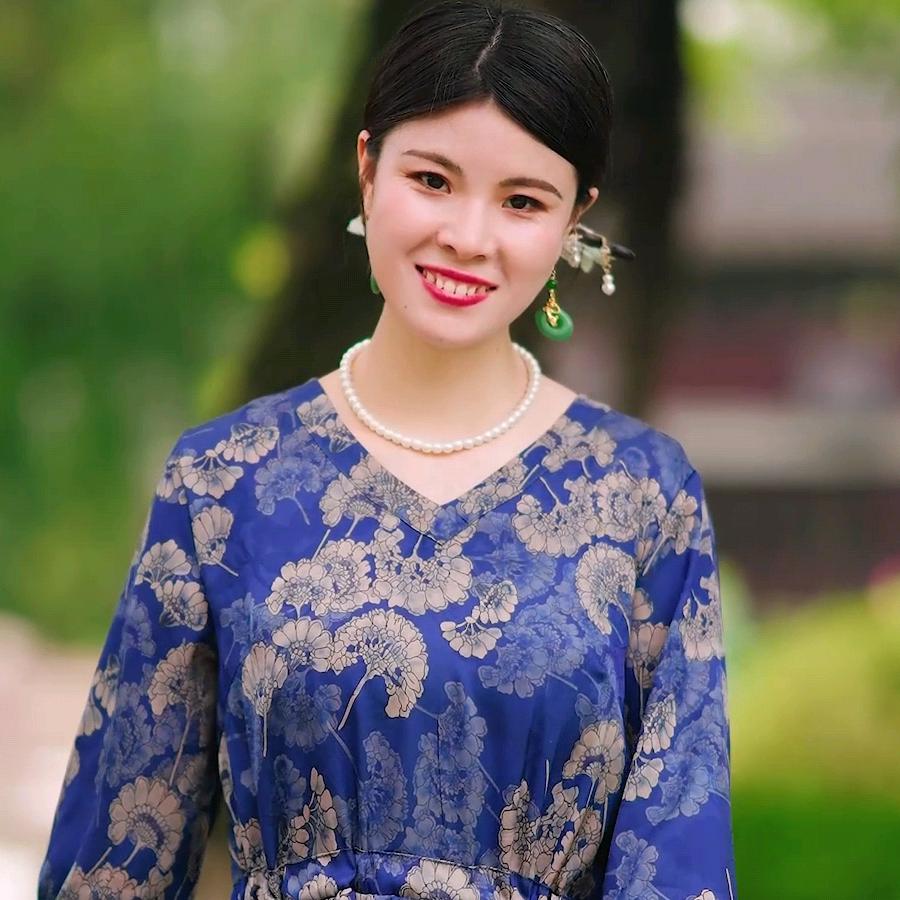 香云纱果贝姿服饰商行