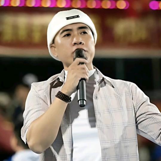 70后老强(篮球主持解说)