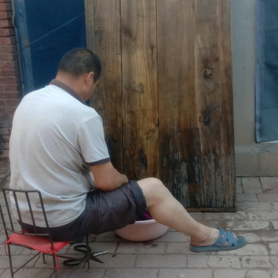 为了儿女净点生活费和学杂费而努力者灬