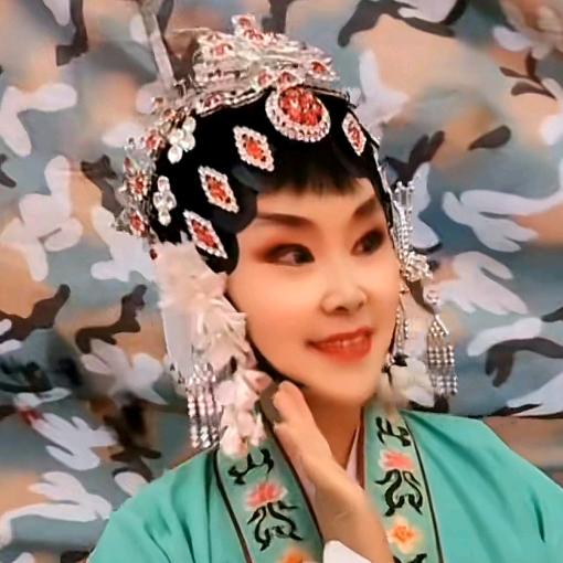 刘姐……{星瑞演艺）