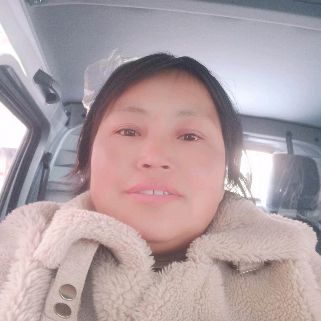 何英