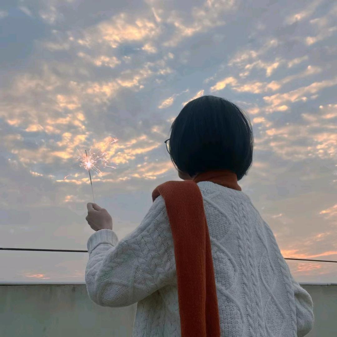 小梅姐吖