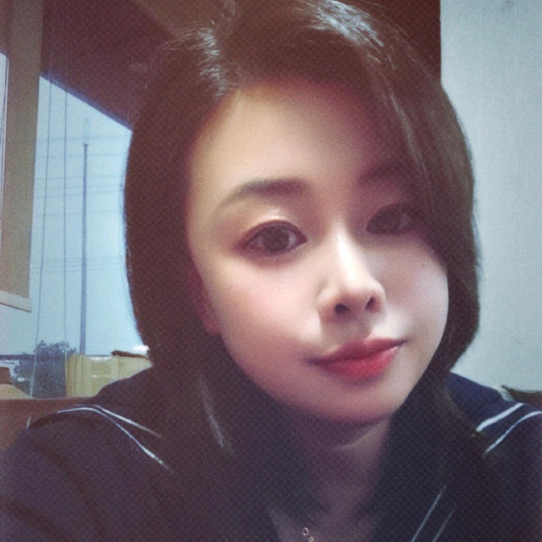 木槿何溪