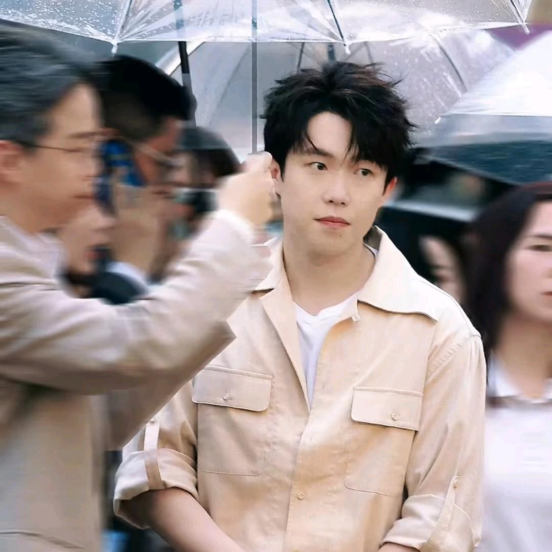 𝓤𝓷𝓻𝓮𝓺𝓾𝓲𝓽𝓮𝓭