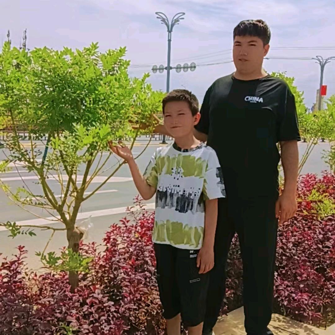 买提尼牙孜,