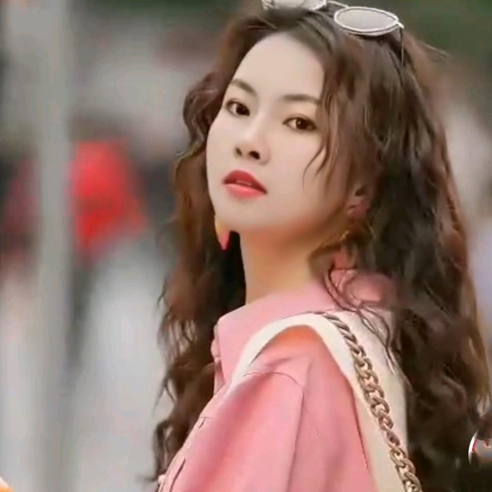 李芳
