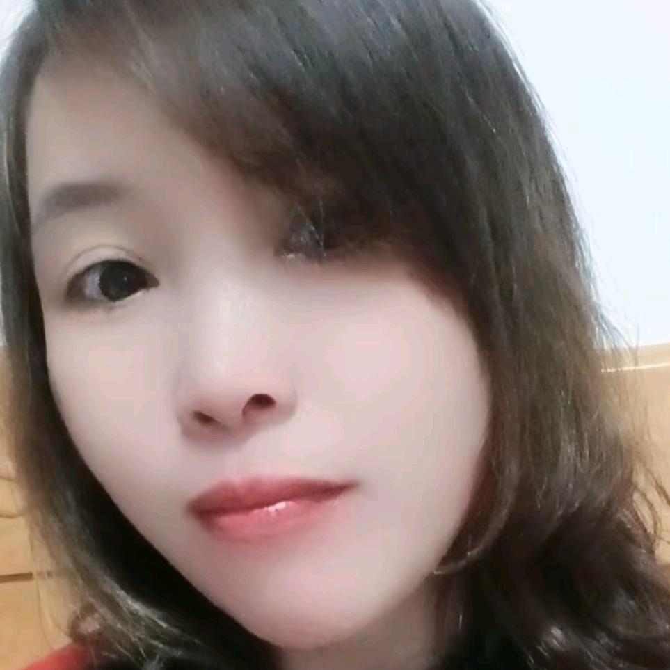 待梨花落尽