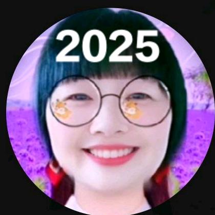 拥抱太阳的月亮