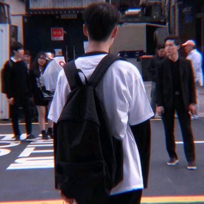 汉堡吃饱了