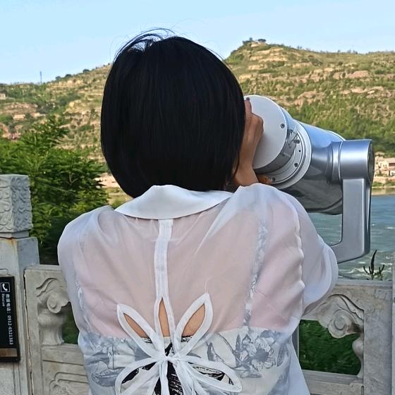 三婚四宝小翠…努力找工作中