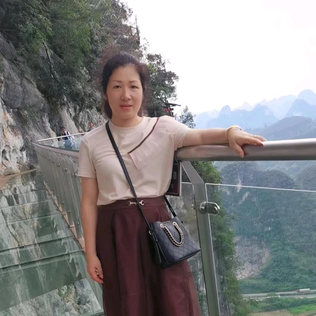 自由的美美