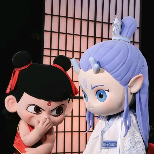 潮   玩…