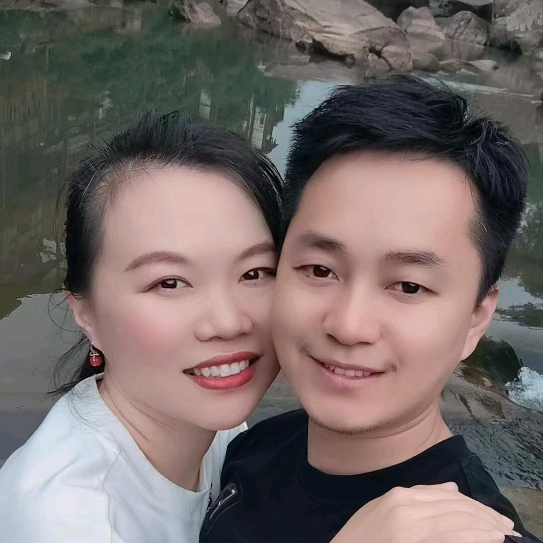 阳光里的京京啊