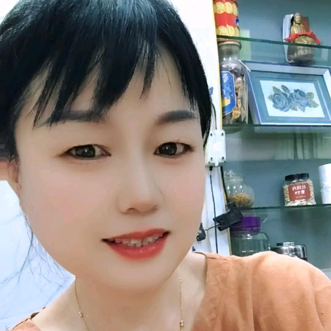 群姐（爱养花）