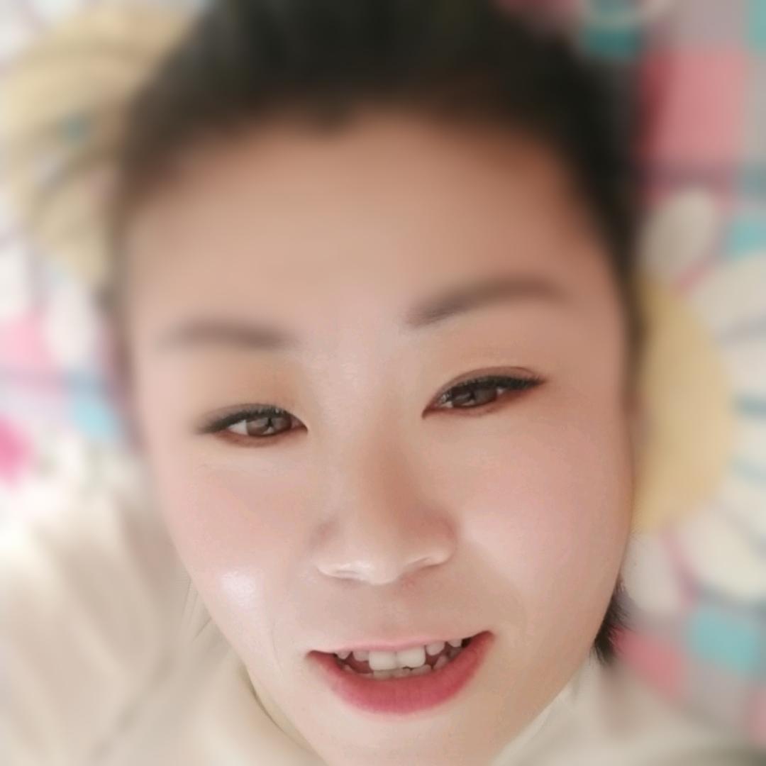 李霞