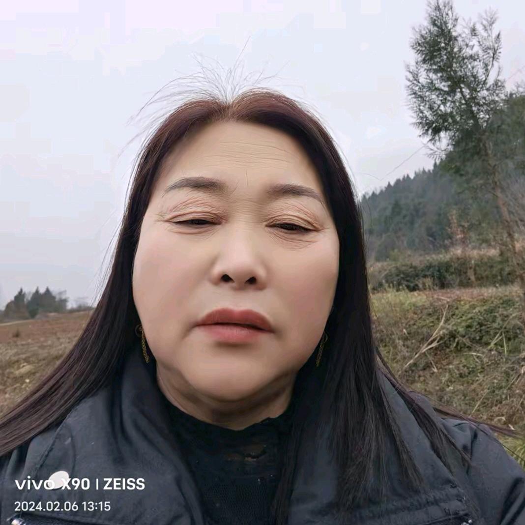 农村何姐 不定时开播