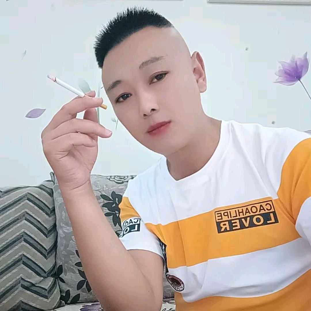 出了家，忘了她