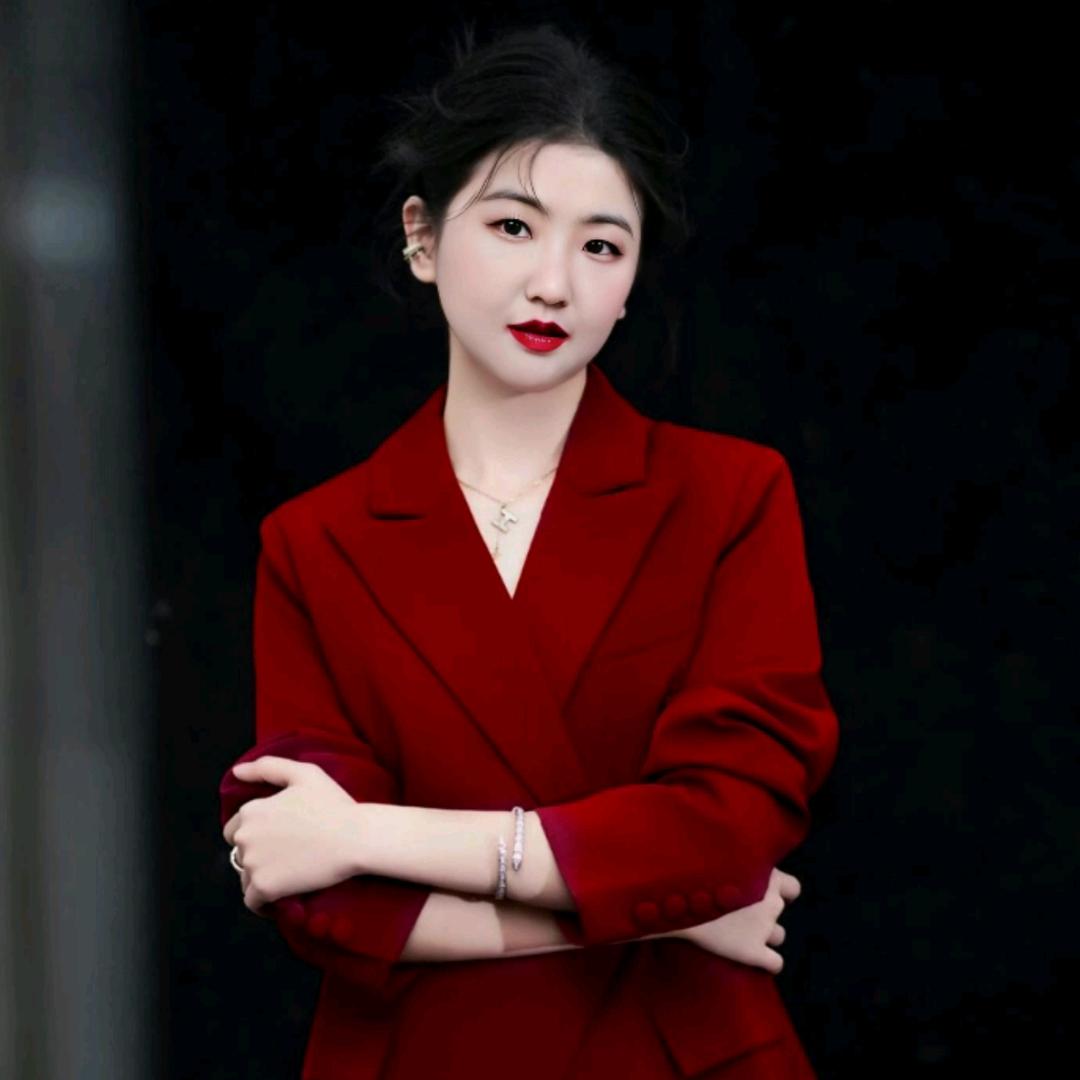 华宁新亮点装饰  大角鹿瓷砖