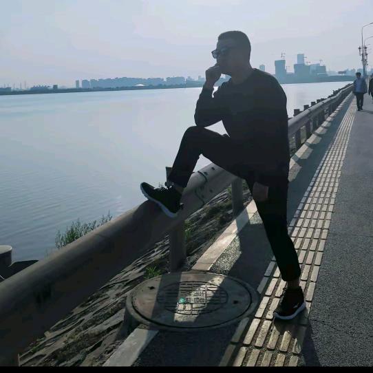 阳光☀《❤孩💋子🌹》